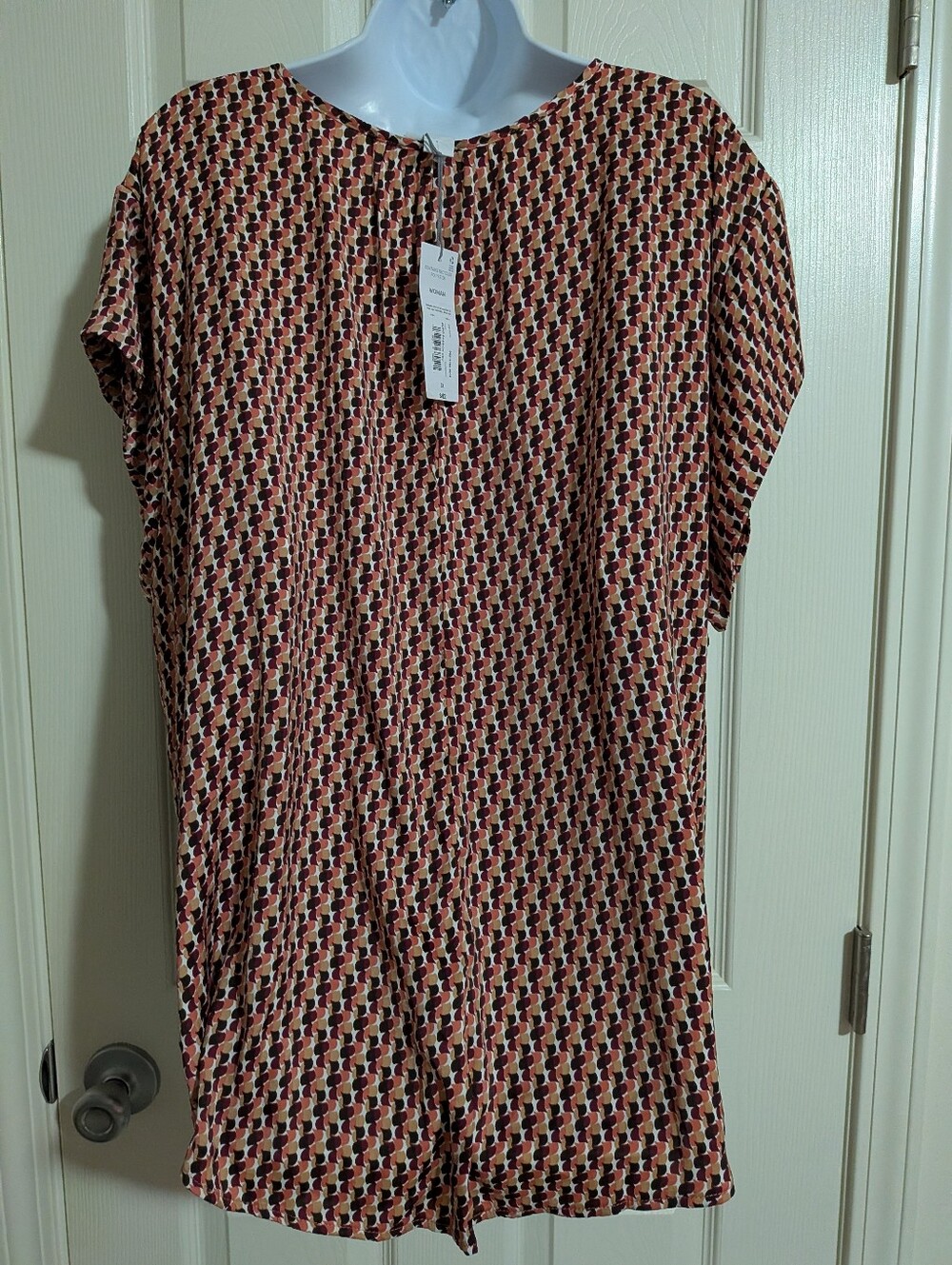 NWT Liz Claiborne 3X Burgundy Passion Geo Blouse - Picture 4 of 5